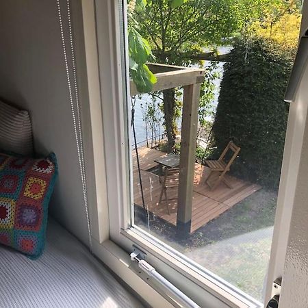 메뎀브릭 Gezellige Pipo Met Grote Schommel Aan Het Water 빌라 외부 사진